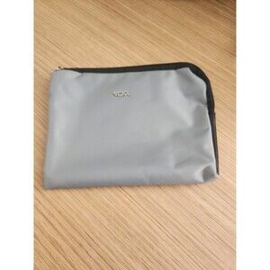 Tumi for Delta Travel Cosmetic Pouch Gray w/ Purple Interior